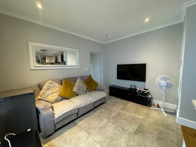 2 Bedroom Property for Sale in Walmer Estate Western Cape